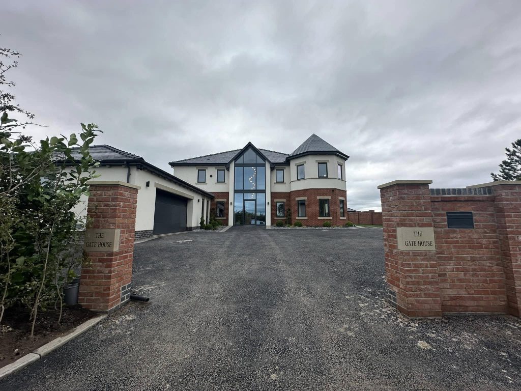 Nicholson Associates UK Ltd 2 Nicholson Associates UK